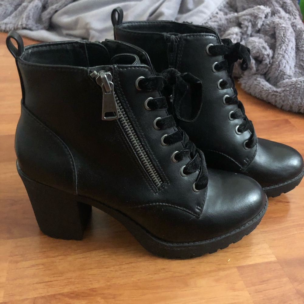Black Heeled Boots